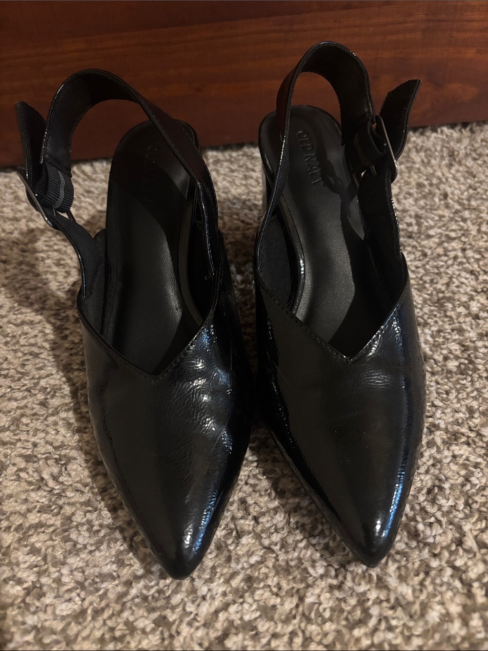 Old Navy Black Patent Pointed Slingback Mules